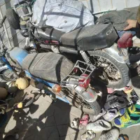 موتور مدل ۸۲ مدارک کامل پلاک ملی تازه گذاشتم