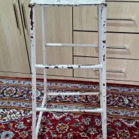 چهارپایه فلزی