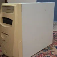 کیس و مانیتور و کیبورد