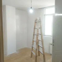 نقاش ساختمان یاقوتی