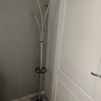 رخت آویز ایستاده در حد نو