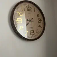 ساعت دیواری دور چوبی بدون ایراد