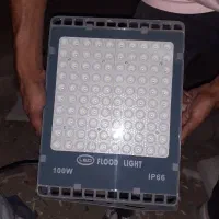 پراژکتور  ۱۰۰w