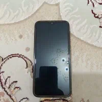 یک گوشی سامسونگ a20 کارتون ندارد به فروش می‌رسد