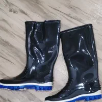 چکمه باغبانی