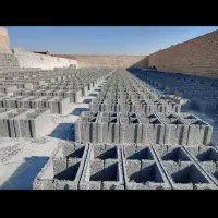 بلوک سیمانی ته پر کونیک دار