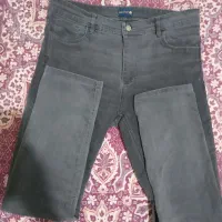 شلوار لی و تیشرت