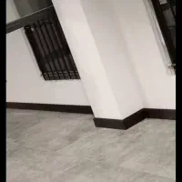 نصاب دکوراسیون قرنیز دیوارپوش بین کابینتی تیوی وال|خدمات پیشه و مهارت|همدان, |دیوار