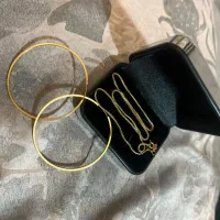 گوشواره و زنجیر