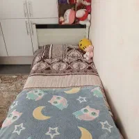 تخت یه نفره کاملا سالم
