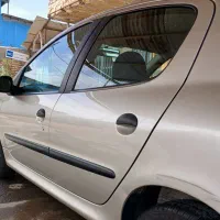 ۲۰۶ مدل ۸۳ بسیار کم کار تک برگ سند