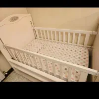 تخت کودک ونوجوان وویترین