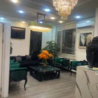 پزشک جهت تزریق ژل و بوتاکس