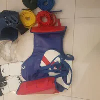 لباس مبارزه تکواندو همراه کلاه و ساق بند وکمربند|لباس|اصفهان, رزمندگان|دیوار