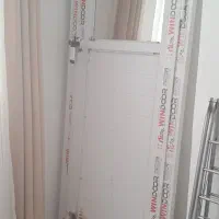 درب پی وی سی سرویس بهداشتی