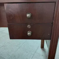 میز تحریر چوبی . میز فلز چند منظوره و جاگلدانی