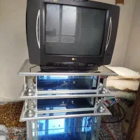 تلوزیون ال جی کاملا سالم و میز آلومینیوم سالم|تلویزیون و پروژکتور|کشکسرای, |دیوار