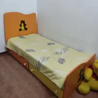 تخت و کمد