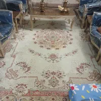 مبل  با سه تا میز ابراش و پارچه هاش کامل نو