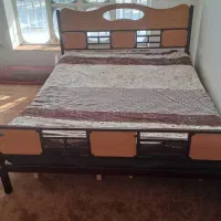 تخت خواب چوبی فلزی