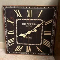 ساعت دیواری چوبی بزرگ