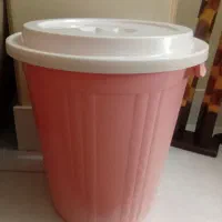 سطل پلاستیکی