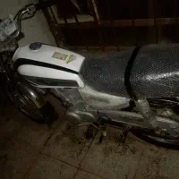 تخت وگهواره نوزاد تاشو نو و یک روروئک