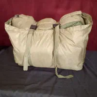 کیسه خواب آمریکایی همراه کاپشن