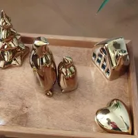 مجسمه ها نو نو هستن پنگوئن فروش رفته