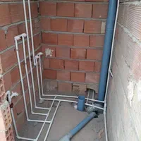 لوله کشی آب فاضلاب و پکیج نصب شیر آلات و منبع پمپ