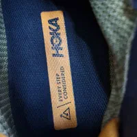 کفش کوهنوردی هوکا|کیف، کفش، کمربند|اصفهان, باغ فدک|دیوار