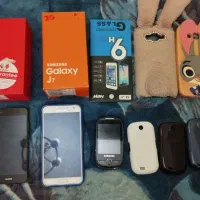 سه گوشی به فروش می رسد