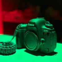 دوربین عکاسی و تصویربرداری حرفه ای 6d مارک 2