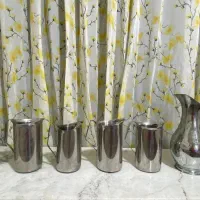 فروشی هستند