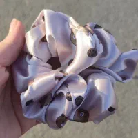 اسکرانچی و کلاه و برگ بالش ساتن|آرایشی، بهداشتی، درمانی|مریوان, |دیوار