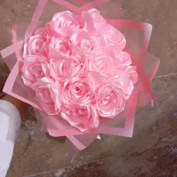 دسته گل صورتی 15 شاخه و قرمز 7 شاخع آماده ارسال