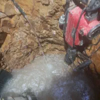 کندن چاه سلیمان ئاواره|خدمات پیشه و مهارت|سقز, |دیوار