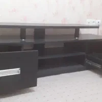 میز زیر تلویزیون