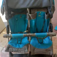 کالسکه دوقلو کار کرده ۳،۵۰۰|کالسکه و لوازم جانبی|کرج, محمد آباد|دیوار