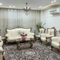 مبل کلاسیک ۷ نفره با دو صندلی میزبان