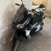 ADV ۱۵۰ تکتاز