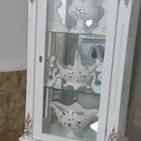 بوفه و ساعت فروشی  با وسایل داخلش ۶ و نیم