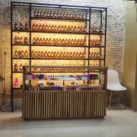 ساخت دکور ، ویترین مغازه ،قفسه و رگال چوبی