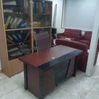 ست میز و صندلی اداری در حد نو