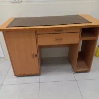 میز کامپیوتر و میز تلویزیون سِت چوبی در حد نو