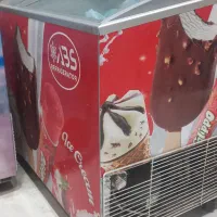 یخچال بستنی تمیز سالم کارنکرده