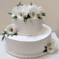 نیرو خانم جهت کار در شیرینی پزی