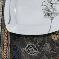 بشقاب چینی ومیوه خوری