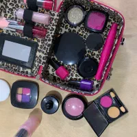 کیف ارایش بچگانه