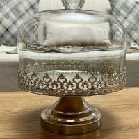 ظرف سرو کیک یا کاپ کیک پایه فلزی درب شیشه ای